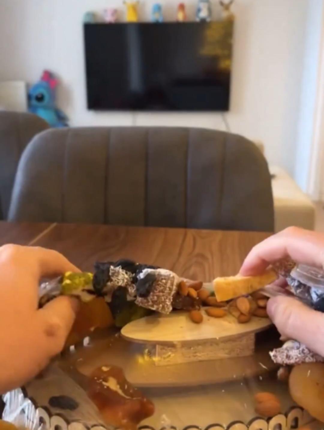 Kuruyemiş skandalı gündemde! Satın aldığı paketi açınca büyük şaşkınlık yaşadı! "Helal kazanç mı bu?" 2