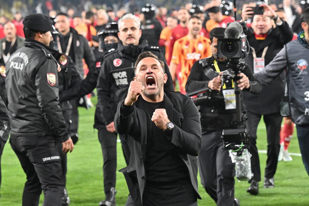 AA-20250402-37521119-37521105-FENERBAHCE_GALATASARAY