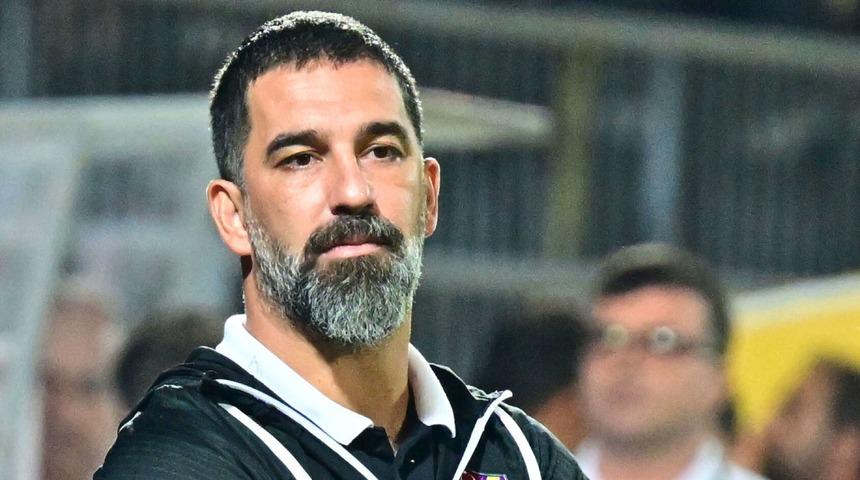 Galatasaray'a transferi için gün sayılıyordu İngiltere'den talibi çıktı! Milli yıldız yol ayrımında