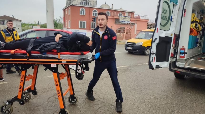 Samsun'da otomobil ile minibüsün çarpıştığı kazada 6 kişi yaralandı