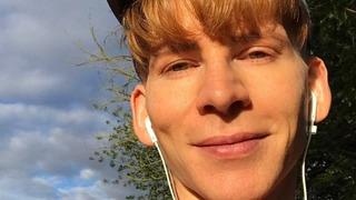 Yaşını duyan inanamıyor! Herkes 20'li yaşlarda olduğunu sanıyor ama gerçek bambaşka! 