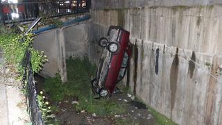 Manisa'da dereye düşen otomobildeki 4 kişi yaralandı