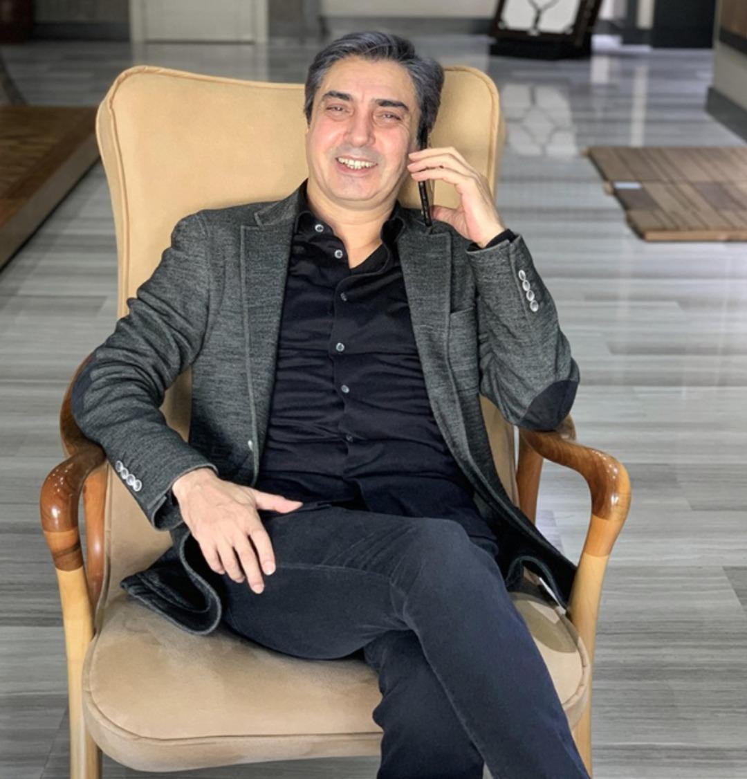 Kurtlar Vadisi nin Polat Alemdar ı Necati Şaşmaz, Özgür Özel in boykot listesindeki o mekanda ortaya çıktı! Nusret Gökçe ile poz 3