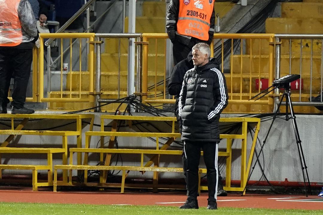 Beşiktaş puanı 90 da kurtarınca Nihat Kahveci çıldırdı! O isme ateş püskürdü: Takımdan kovun! 3