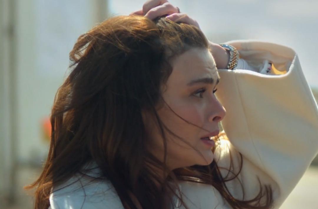 Uzak Şehir'in 20. b&ouml;l&uuml;m&uuml;ne Alya damga vurdu! Sinem &Uuml;nsal'ın oyunculuğu sosyal medyayı salladı