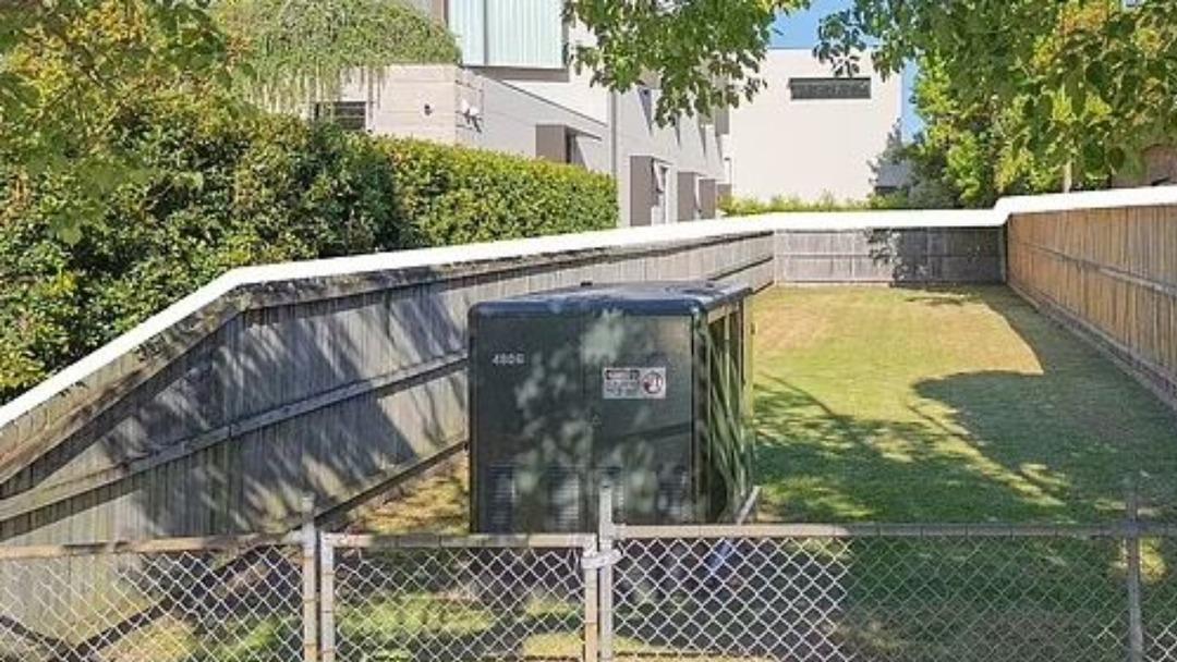 Zenginlerin semtinde ucuza satılıyor ama kimse satın almak istemiyor! Bir sorunu var... 2