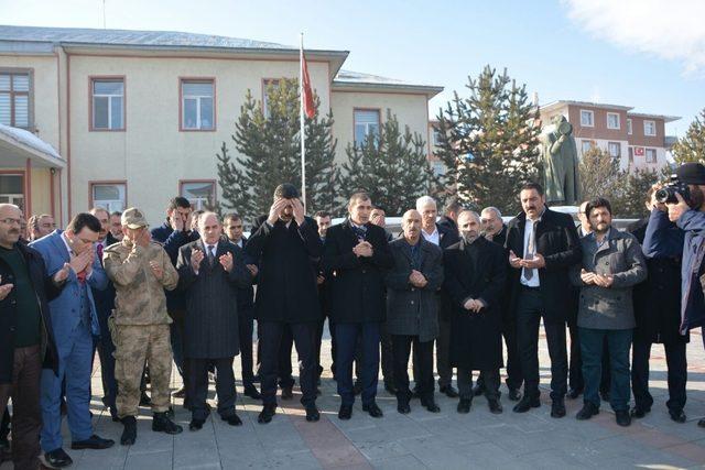 Aşkale’den Afrin’deki Mehmetçiğe 2 adet tosun gönderdiler