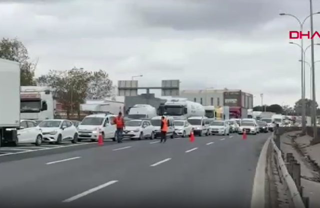 TEM'de zincirleme kaza! Ankara yönü ulaşıma kapandı