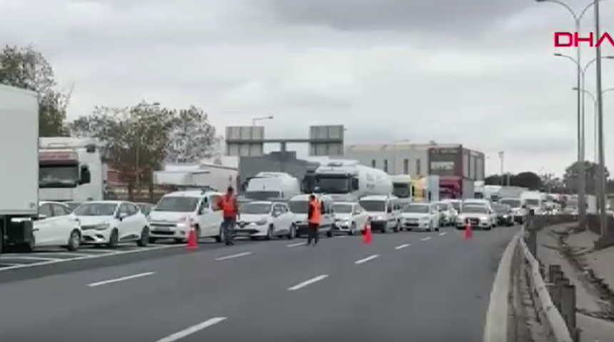 TEM'de zincirleme kaza! Ankara yönü ulaşıma kapandı