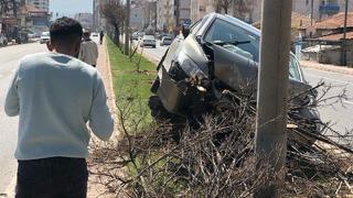 Otomobil ağaca çarptı: 1 yaralı