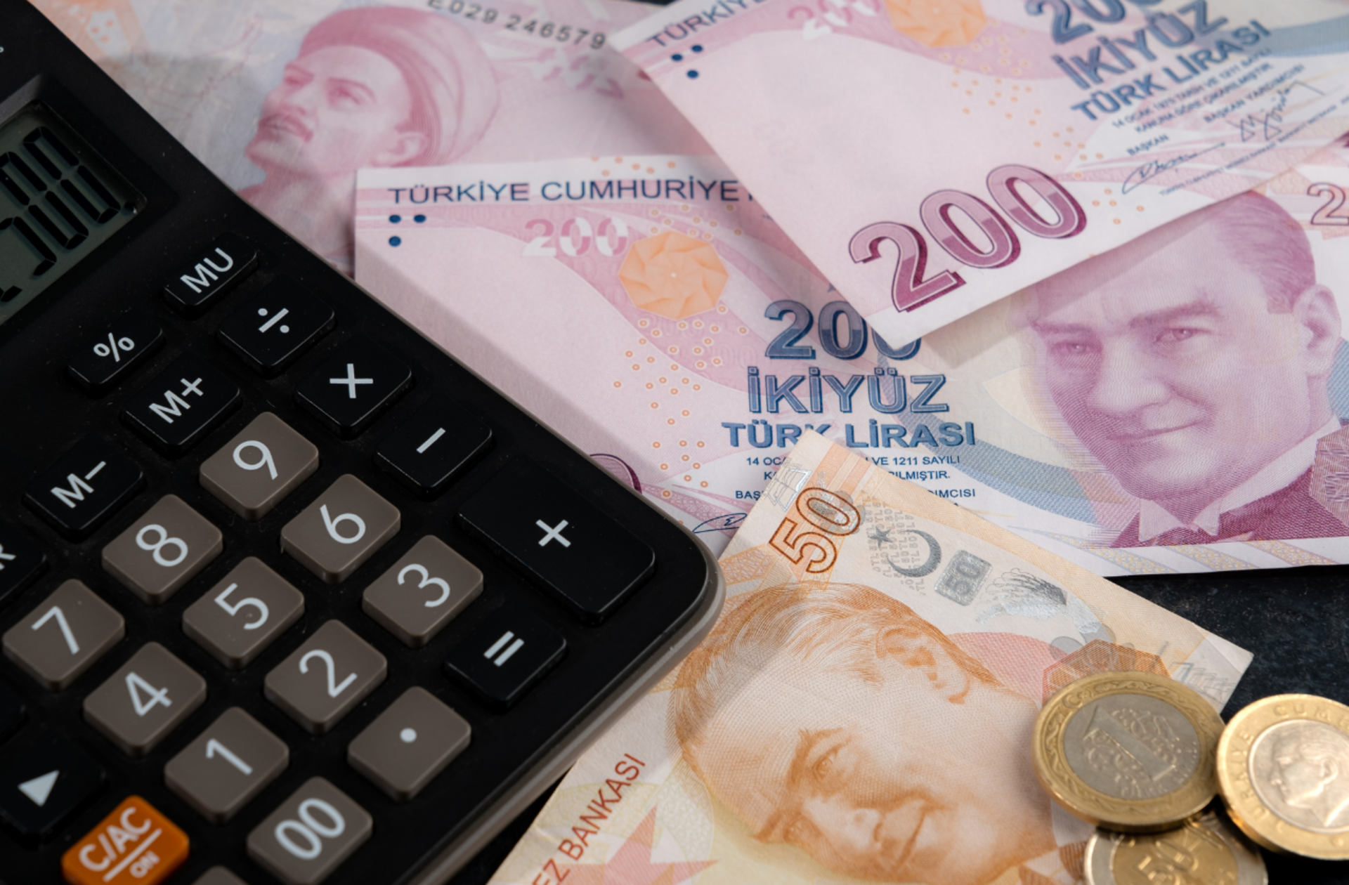 Nakit ihtiyacı olanlara müjde! Geri ödemesiz, faizsiz ve taksitli nakit fırsatları burada