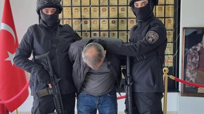 FETÖ üyesi ihraç öğretim üyesi yakalandı