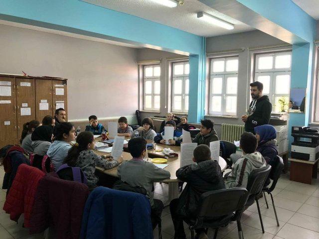 &Ccedil;avdarhisar Ortaokulu Bilim Şenliği&rsquo;ne 20 proje katılacak 1