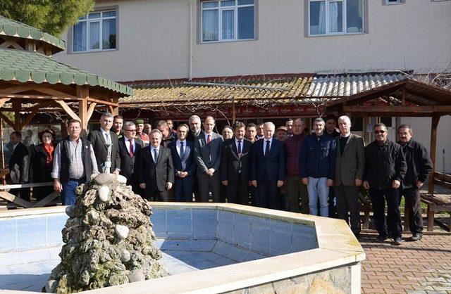 Vali Ceylan mahallesini sakinleri ile bir araya geldi