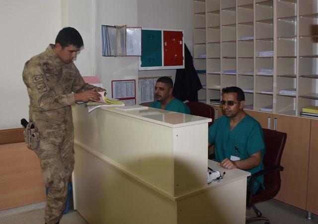 Harekâtta yaralanan askerlere ilk müdahale, şehit kardeşi sağlıkçılardan