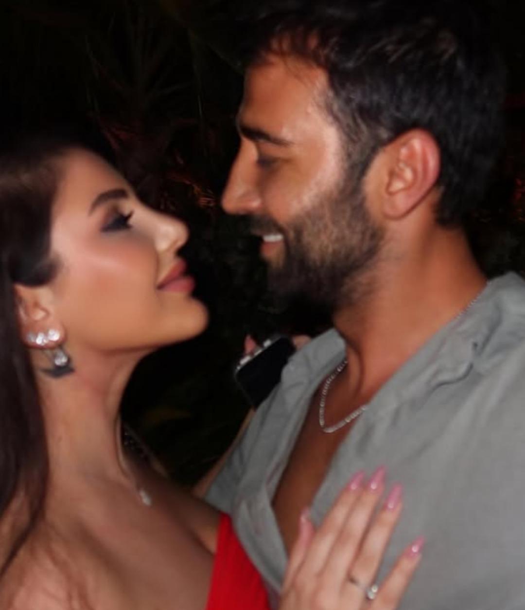 Uzak Şehir in Demir i Ferit Kaya nın Makedon göçmeni eşine beğeni yağdı! "Ben ve eşim birbirimizden çok farklı yerlerden geliyoruz" 1