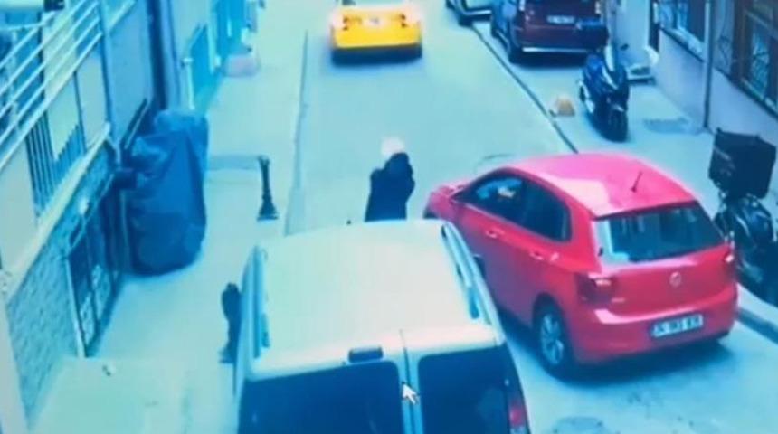 Tartıştığı kadının bindiği taksiye ateş açtı