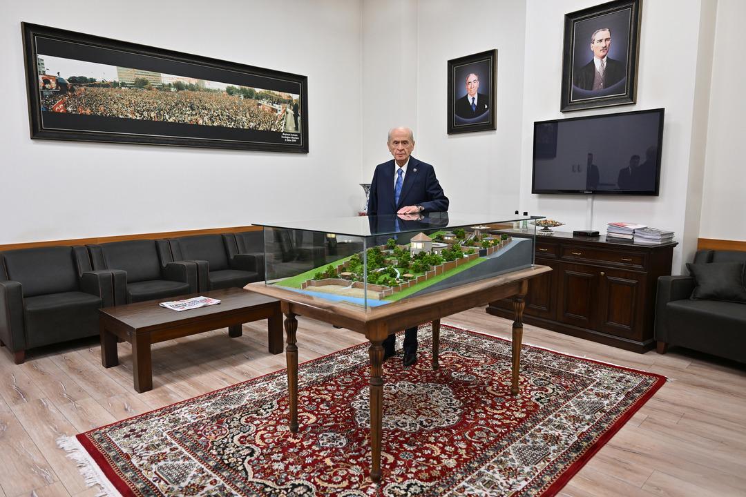 AA-20250408-37567448-37567447-BAHCELININ_AHLATTA_INSA_ETTIRDIGI_EMIR_BAYINDIR_YERLESKESI_DEVLET_BEY_KONAGININ_YAPIMI_TAMAMLANDI