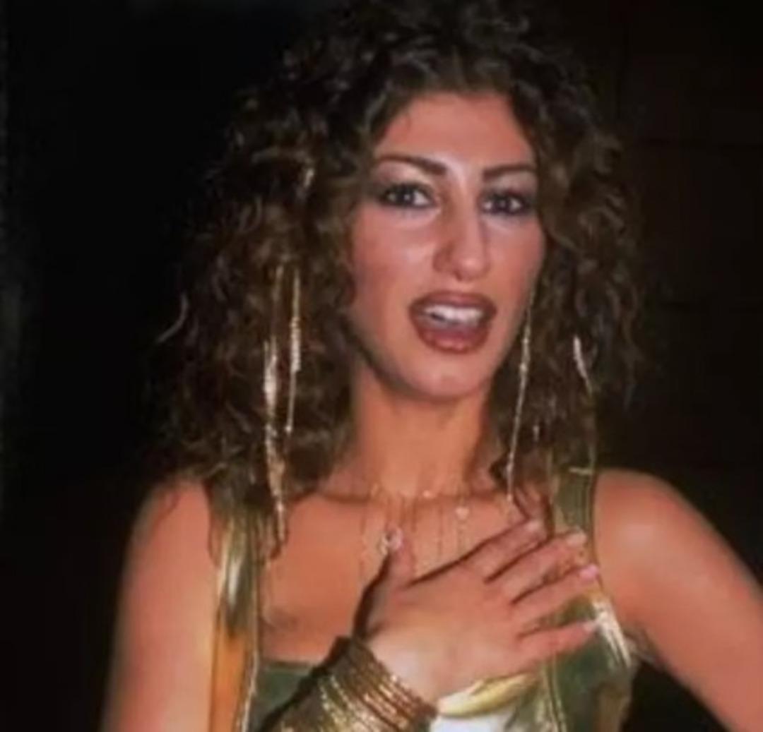 Nadide Sultan ın talihsiz anları! Topuğu mazgala sıkıştı! Yüzünü kapattı...  1