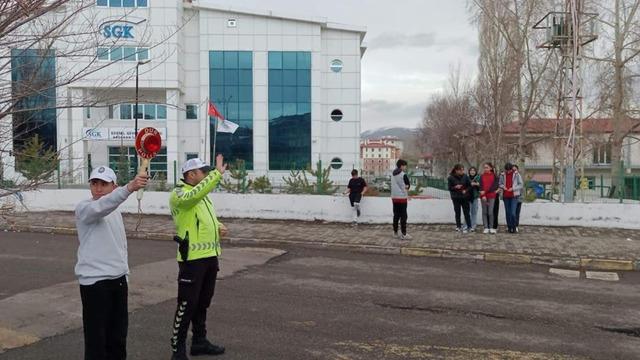 Emniyetten öğrencilere trafik eğitimi
