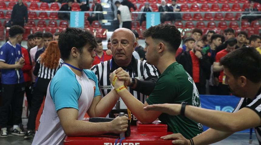 Türkiye Bilek Güreşi Şampiyonası, Kayseri'de başladı