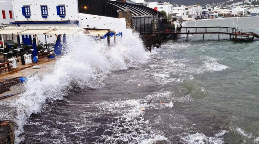 Denizlerde fırtına uyarısı