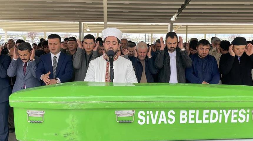 Kazada ölen öğretmen toprağa verildi