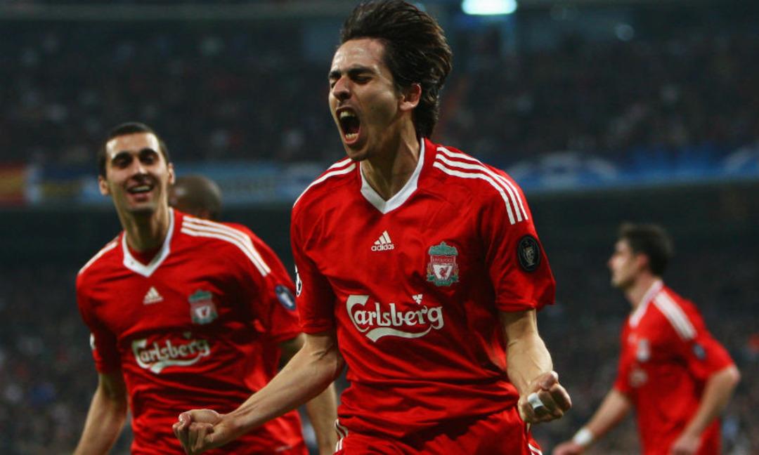 Eski Premier Lig yıldızının evine bomba atıldı! Herkesi şoke eden gelişme 1