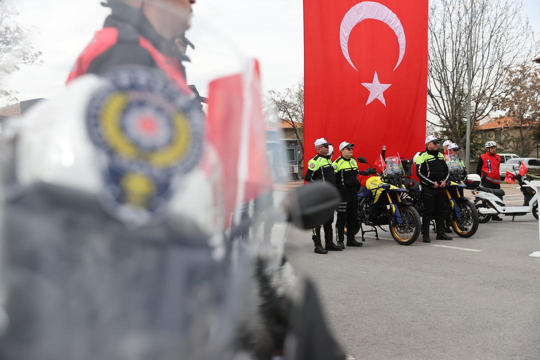 AA-20250408-37569330-37569323-KAYSERI_EMNIYET_MUDURLUGUNE_TAHSIS_EDILEN_21_ARAC_HIZMETE_ALINDI