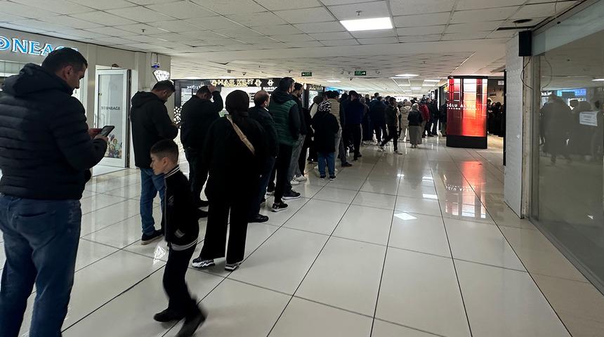 İstanbul'da altın fiyatları düştü, vatandaşlar kuyumculara akın etti!