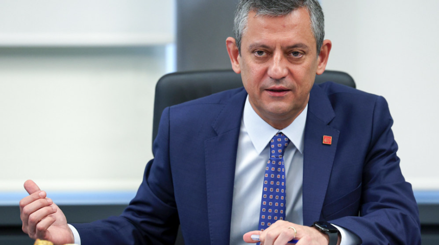 CHP lideri Özel'den 'Ekrem İmamoğlu' çıkışı! 'Anket bekliyorlar' diyerek iddialı konuştu: Geri adım atacaklar!