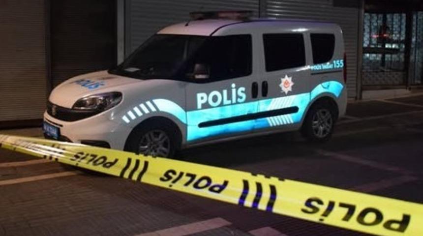 İş yerini kundaklarken kendini yaktı