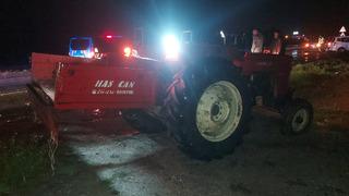 Otomobilin traktörle çarpıştığı kazada 5 kişi yaralandı