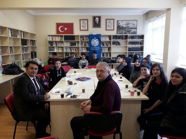 Şeyh Edebalı Edebiyat Mektepleri ve Medeniyet Söyleşileri Projesi değerlendirme toplantısı