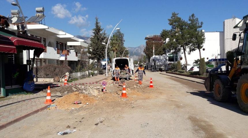 Kemer Deniz Caddesi sezona hazır