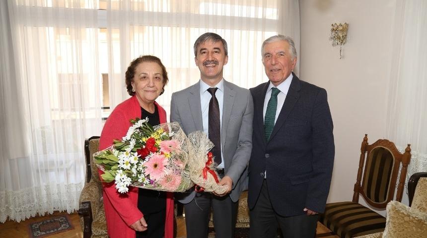 Başkan Şirin, 50 yıllık &ccedil;iftin mutluluğuna ortak oldu