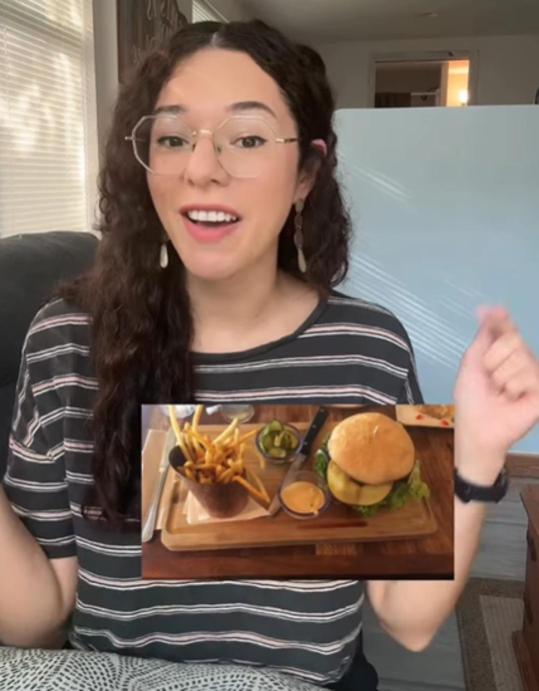 Hamburger siparişi veren kadın eşinden boşandı! Bir lokma ayrılığa götürdü... 1