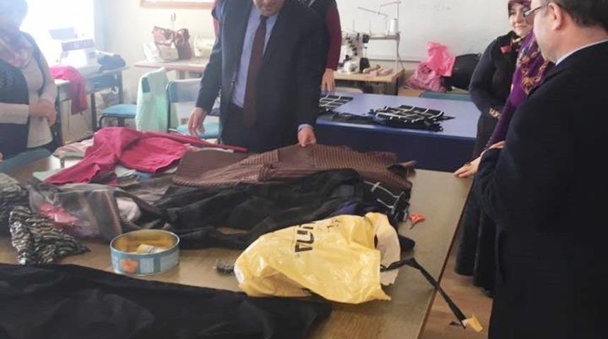 Kaymakam Karataş kursları ziyaret etti