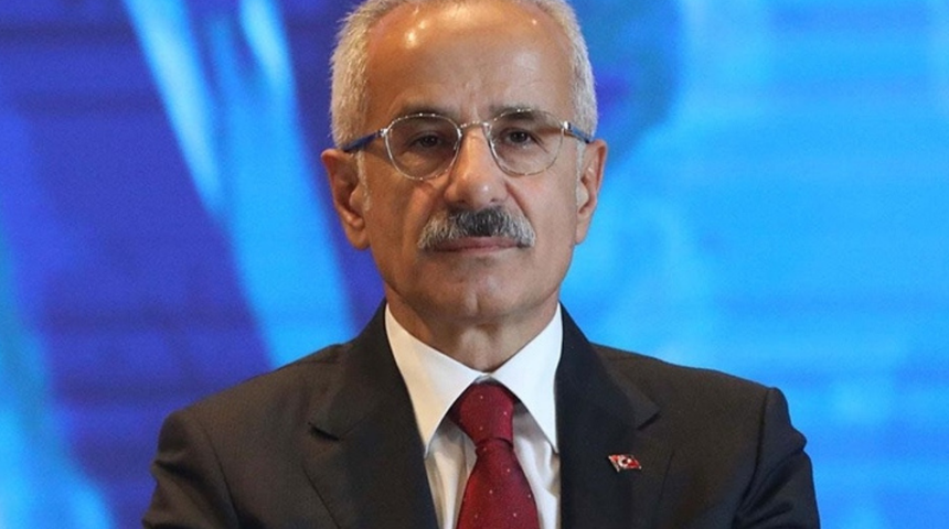 Bayramda fahiş fiyat ve korsan taşımacılığa 37,4 milyon ceza! Ulaştırma Bakanı açıkladı