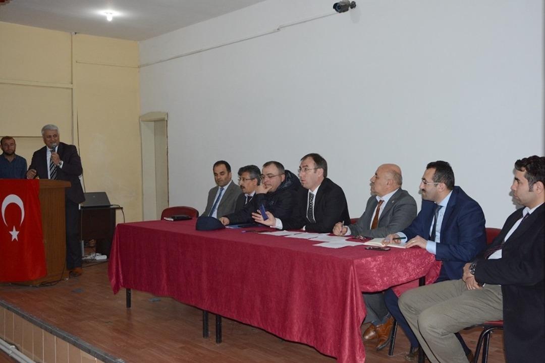 &Ccedil;atak&rsquo;ta &lsquo;Okuma Yazma Seferberliği&rsquo; masaya yatırıldı