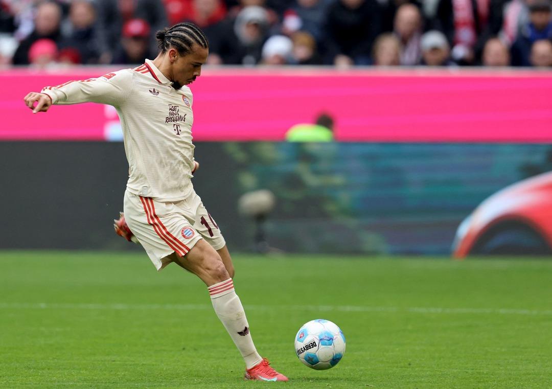 Galatasaray a Leroy Sane den haber var! Sözleşmesi bitince imza atacağı iddia edilmişti... 2