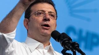 Eşi ve babasının evinde arama yapılmıştı! İmamoğlu 'Mert olun' diyerek seslendi: Ailemizi taciz etmeyi bırakın