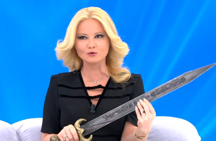 "Palu Ailesi gibi!" Kendini melek, kocasını mehdi, babasını peygamber ilan etti! Altınları, evleri sattırdı...  G4