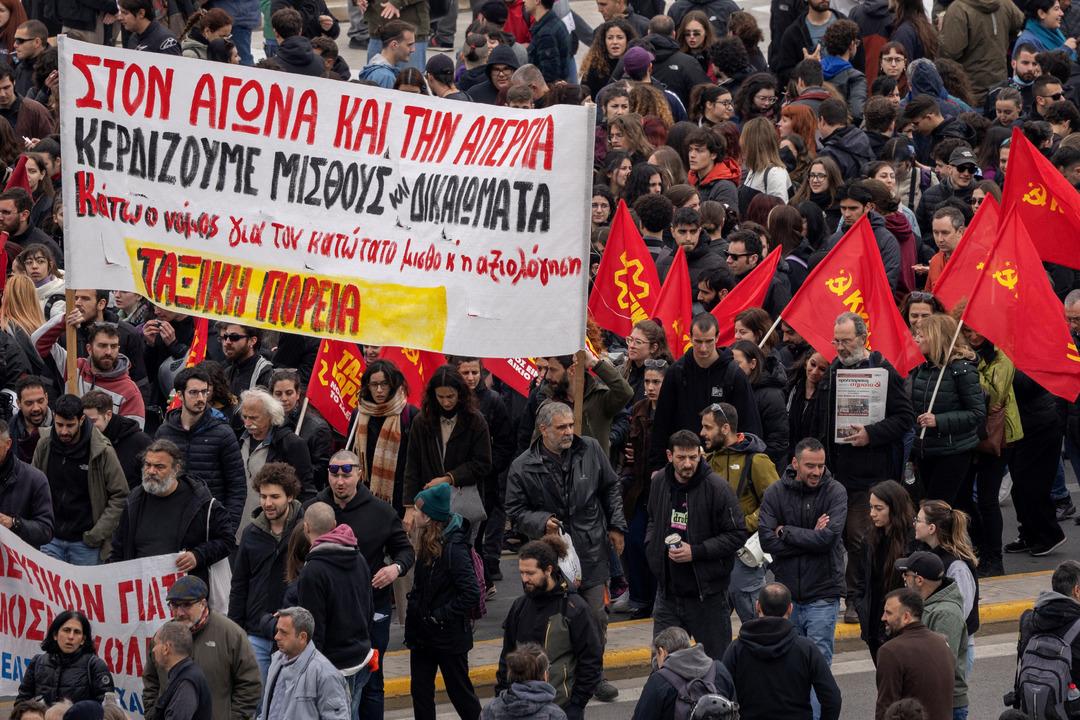 2025-04-09T104039Z_1923890174_RC27UDAGS4LD_RTRMADP_3_GREECE-STRIKE