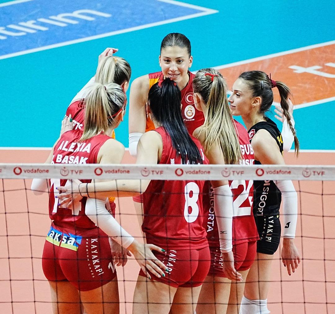 Galatasaray dan 5.5 yıl sonra tarihi zafer! Fenerbahçe yi İlkin Aydın ın müthiş oyunuyla mağlup ettiler 1