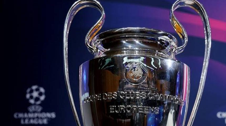 UEFA Şampiyonlar Ligi'nde tarihi değişiklikten vazgeçildi!