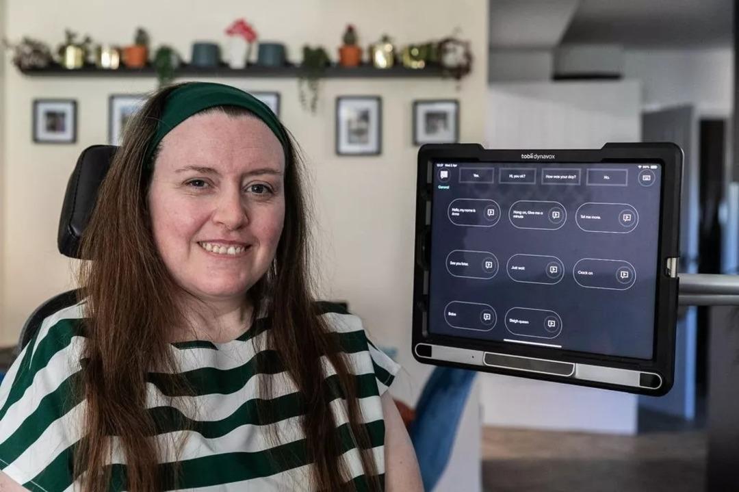 Hastalık yüzünden sesini kaybetti! Kocasına küfür edebilmek için bakın ne yaptı!  1