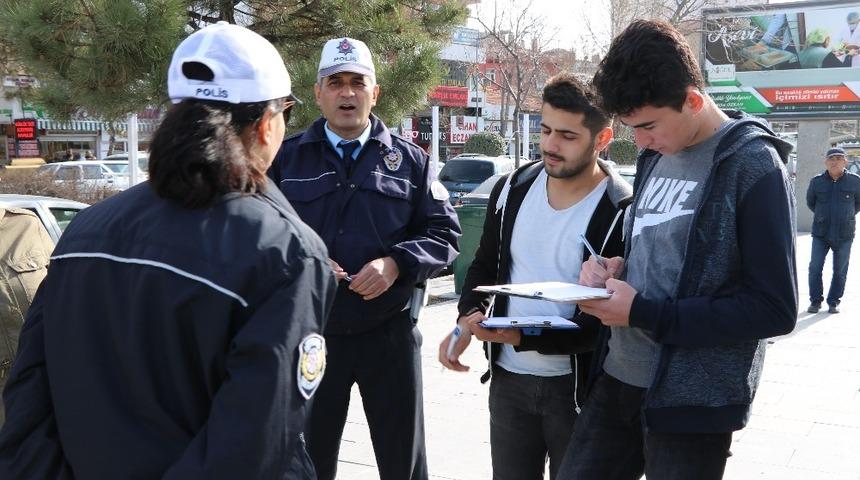 Niğde&rsquo;de trafik anketi