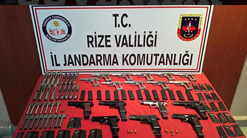 Ardeşen&rsquo;de ka&ccedil;ak silah at&ouml;lyesi ortaya &ccedil;ıkarıldı