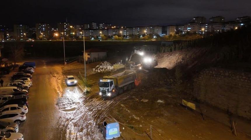 Ankara'da yağmur etkili oldu! İstinat duvarı çöktü